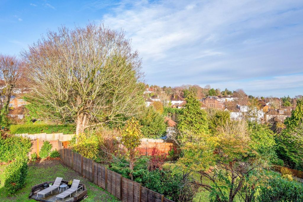 Additional image 16 of 2 bed flat for saleThe Drive, Coulsdon CR5