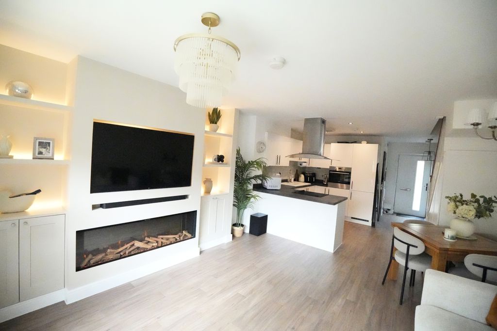 Additional image 7 of 2 bed flat for saleJames Smith Court, Dartford DA1