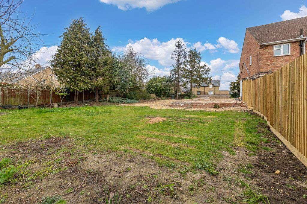 Property photo 2 of 6