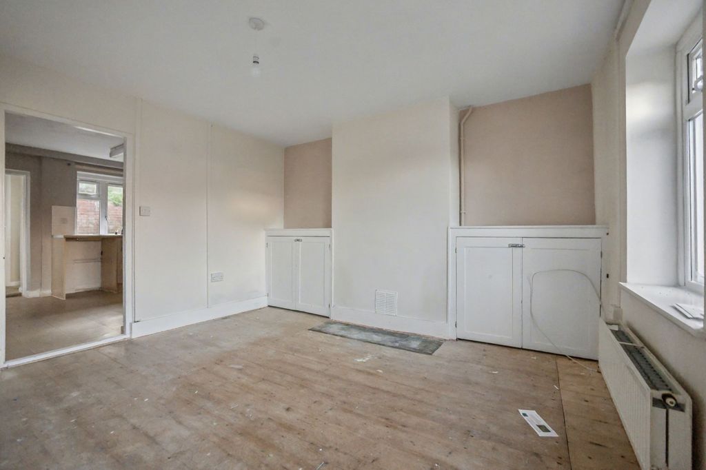 Property photo 3 of 12 50 The Rocks Road, East Malling, West Malling, Kent Me19 6Au