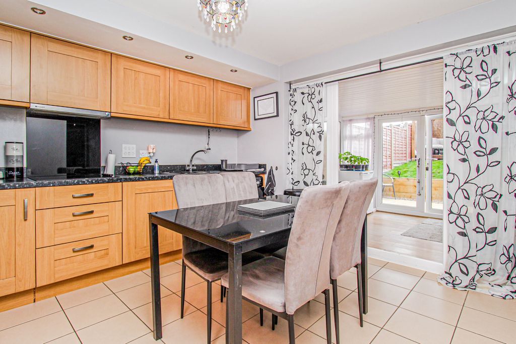Property photo 2 of 13 Kitchen/Dining Room