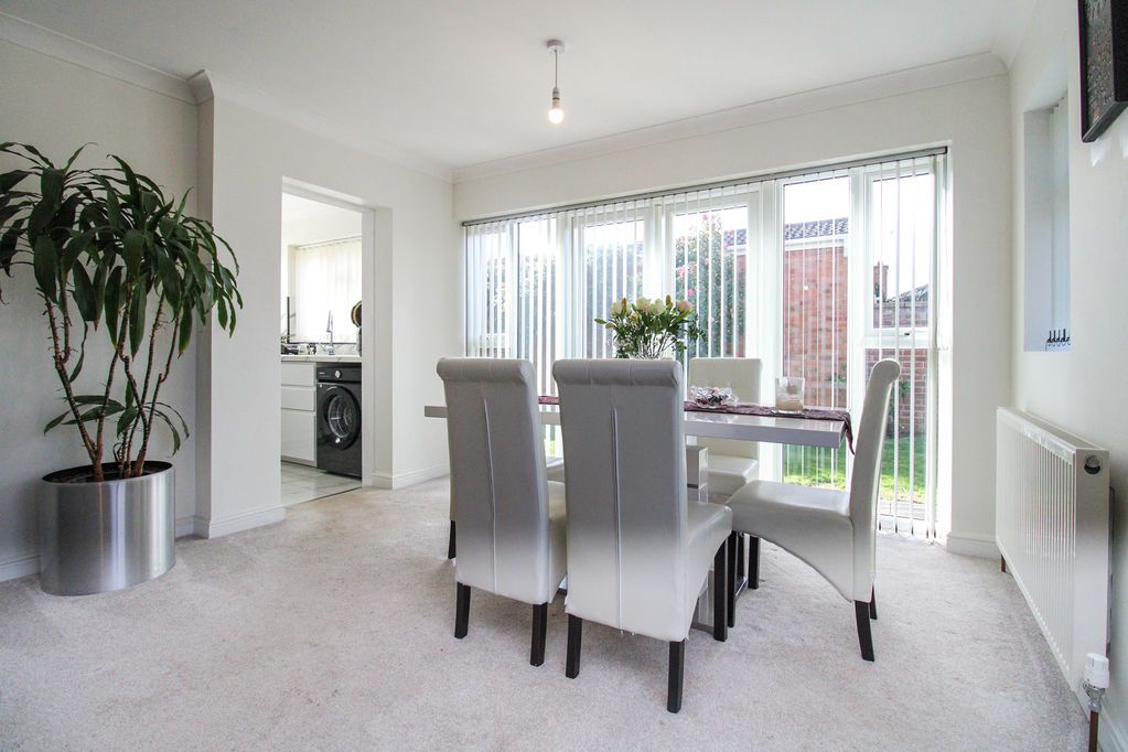 Property photo 2 of 13 Dining Area