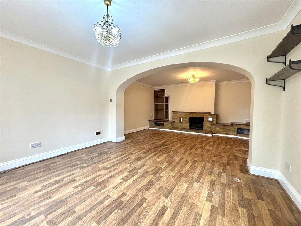 Property photo 2 of 13 Lounge 2.Jpg