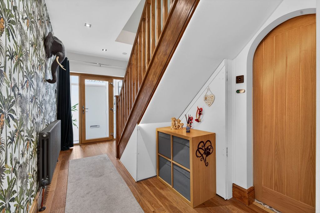 Property photo 3 of 55