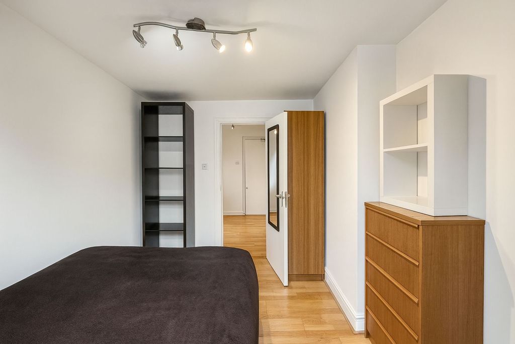 Property photo 1 of 4