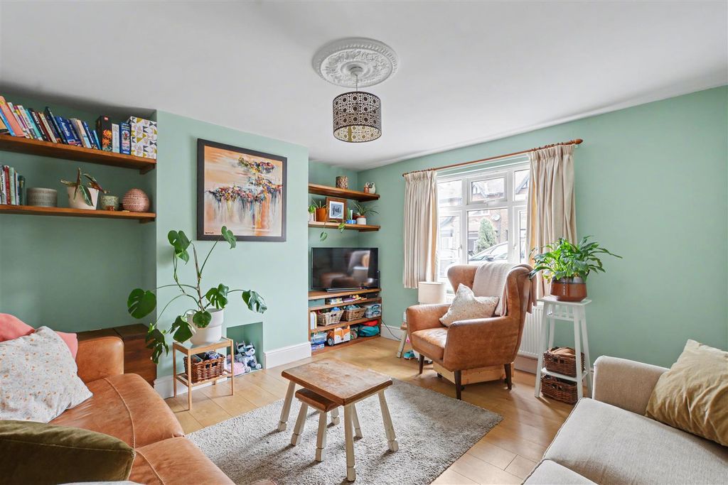 Property photo 2 of 20 Lounge_1.Jpeg