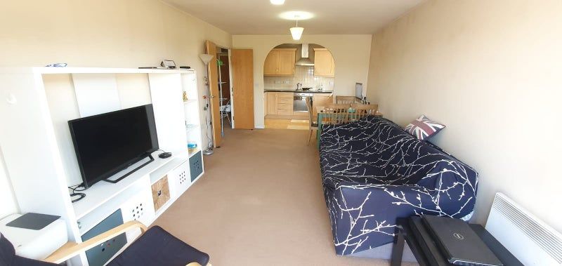 Property photo 2 of 8