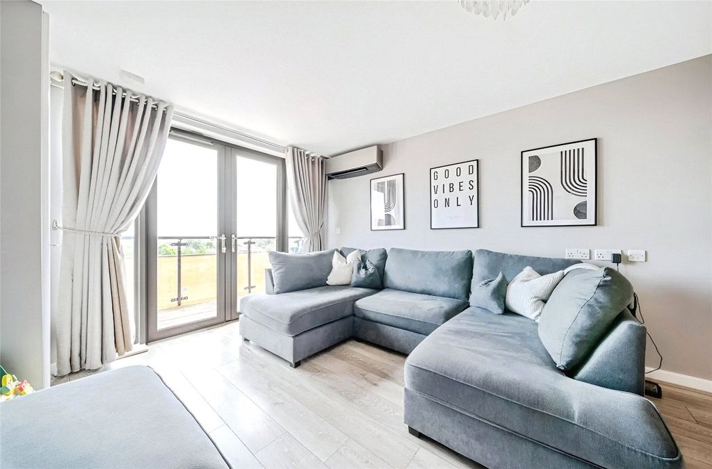 Property photo 2 of 12 Reception Room