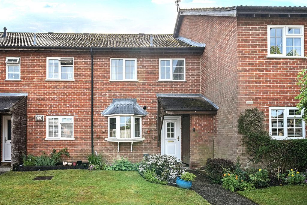 Property photo 1 of 8 4 CC New Front.Jpg