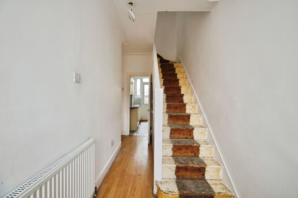 Property photo 2 of 23 Pbox-Img.Jpg