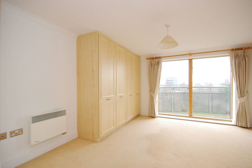 Property photo 3 of 9