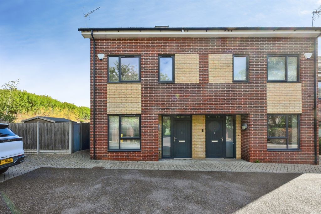 Property photo 1 of 19