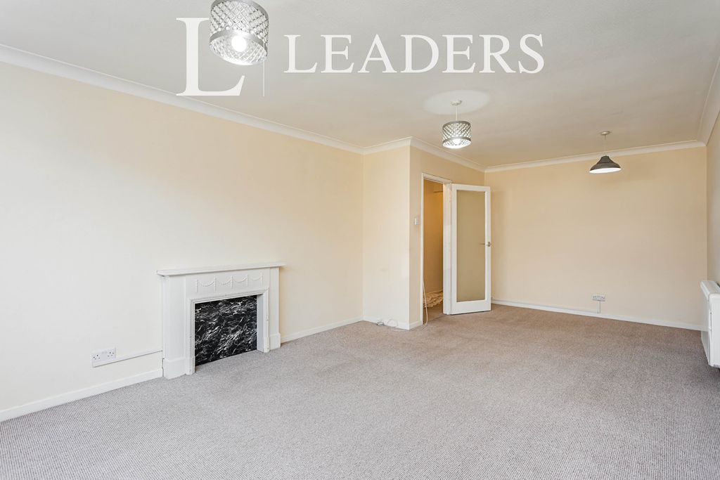 Property photo 3 of 10 F183Ab82-7d0E-ee11-8
