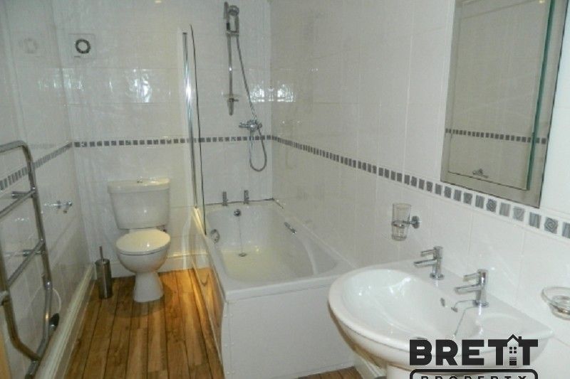 Additional image 13 of 6 bed flat for sale4 Victoria Road, Milford Haven, Pembrokeshire. SA73