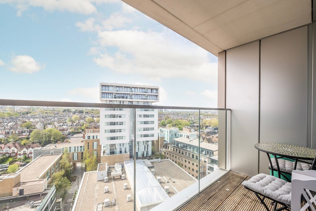 Property photo 3 of 12