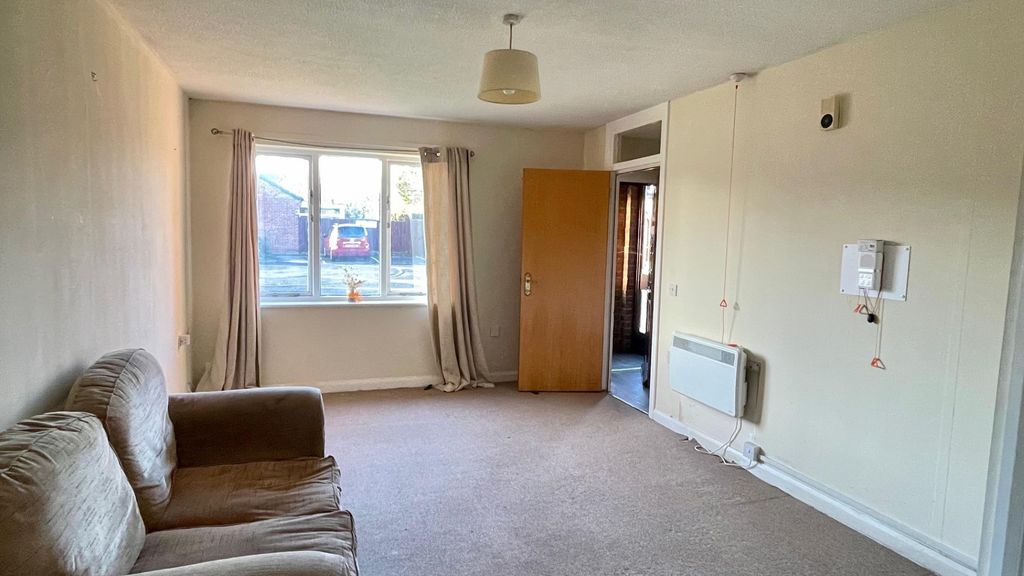 Property photo 3 of 8