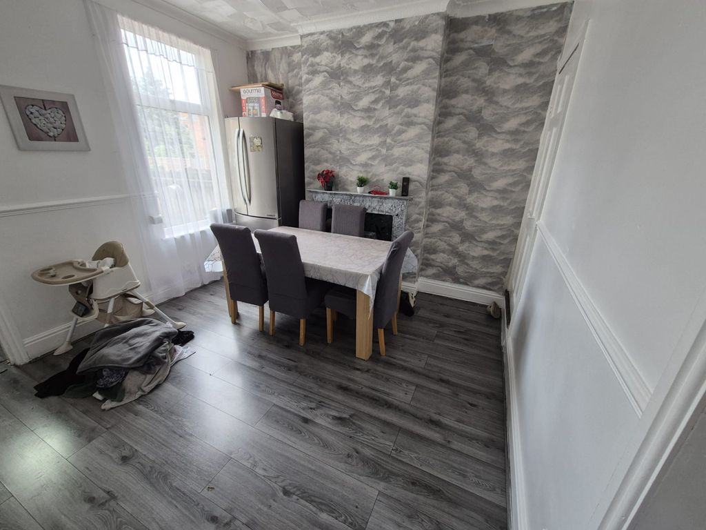 Property photo 2 of 13 03F2A73A-5F37-426F-850F-157c0268614c