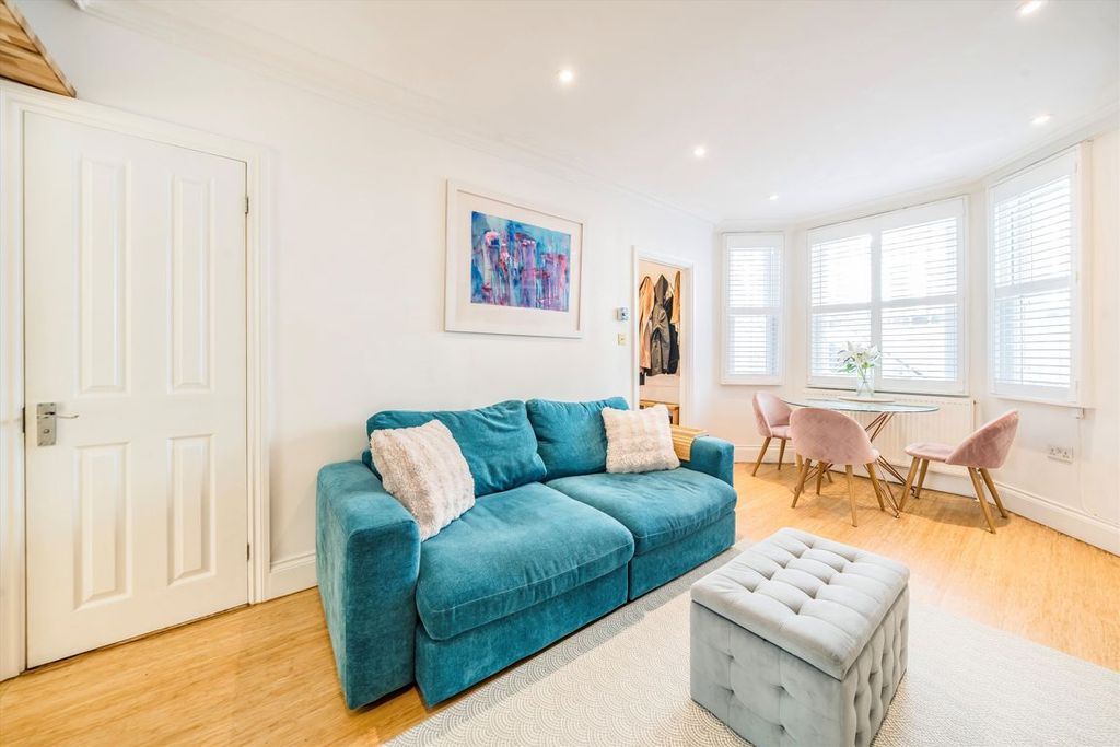 Property photo 3 of 6