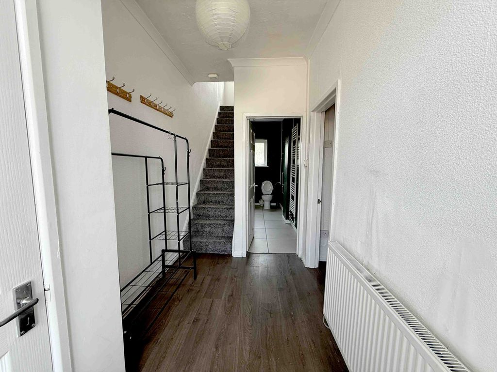 Property photo 2 of 12 Hallway