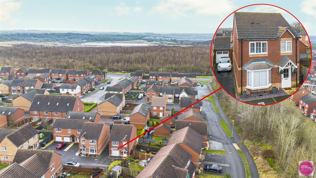 Property photo 2 of 34 Oakway Drive, Woodville (4).Jpg