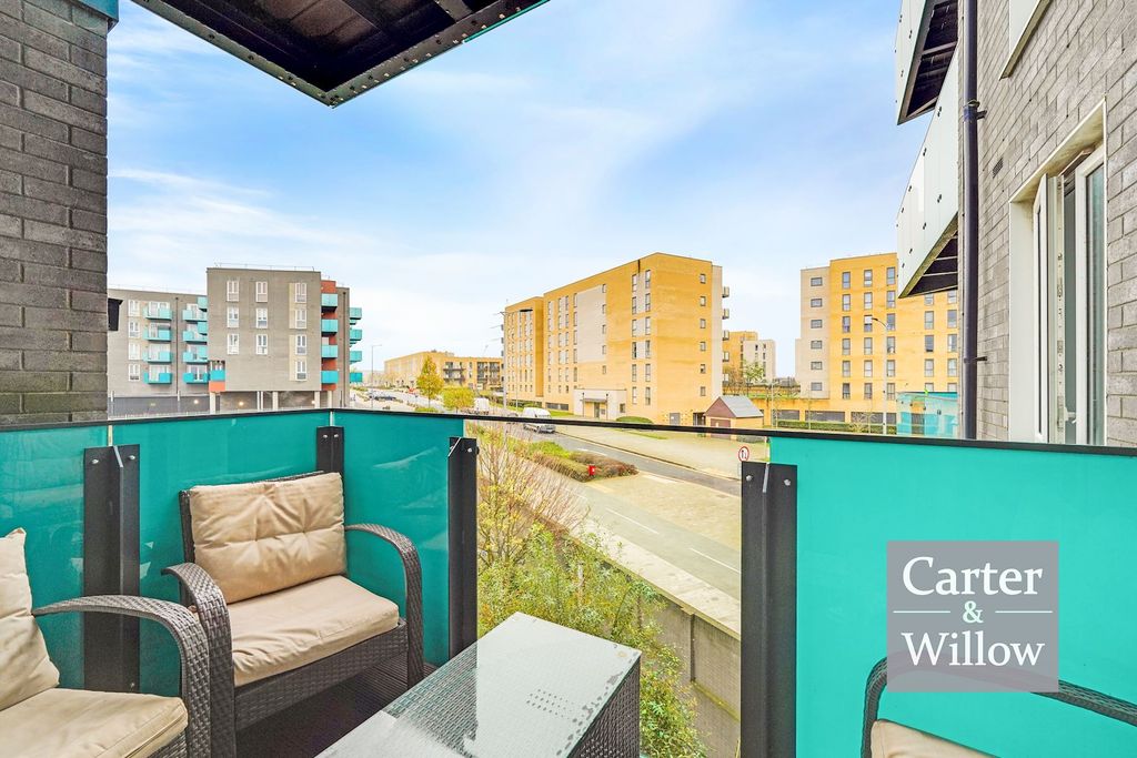 Property photo 2 of 13