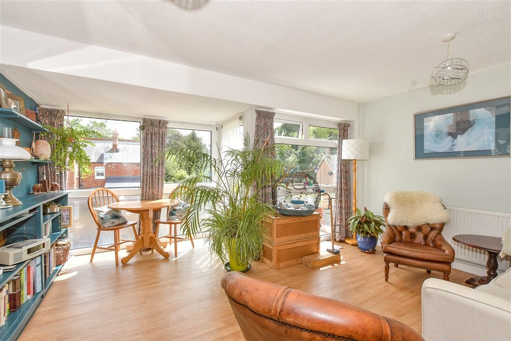 Property photo 2 of 11 Lounge/Diner