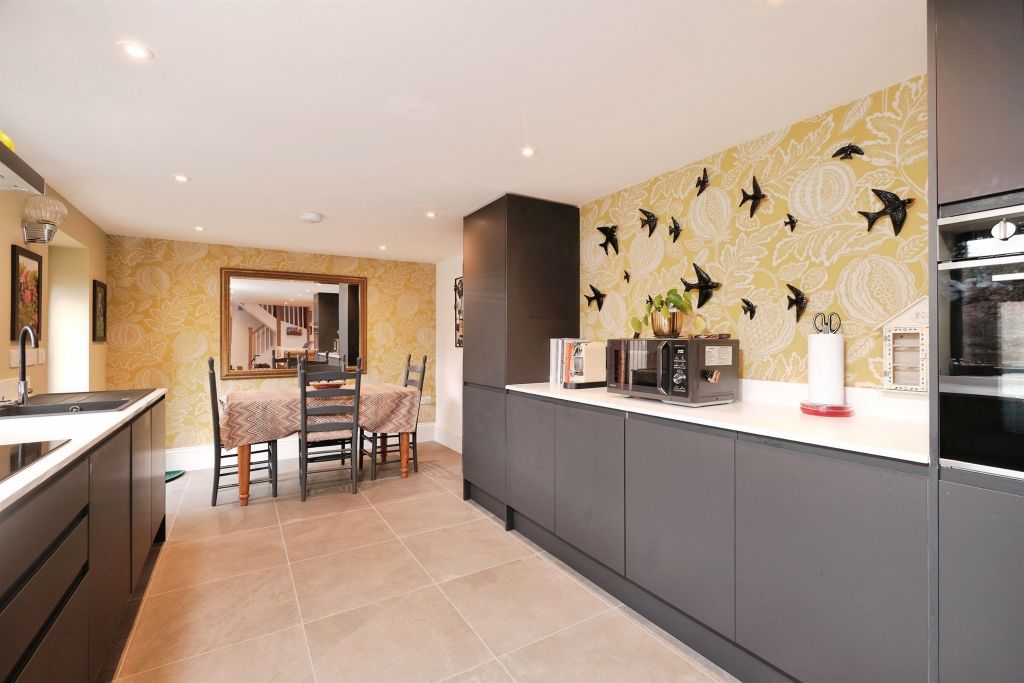 Property photo 3 of 23