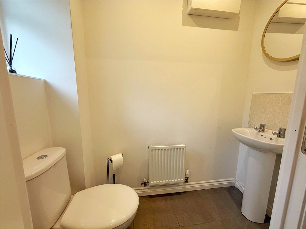 Property photo 3 of 18 Picture No. 04