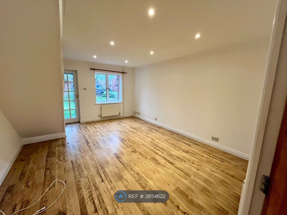 Property photo 2 of 9 Living Room