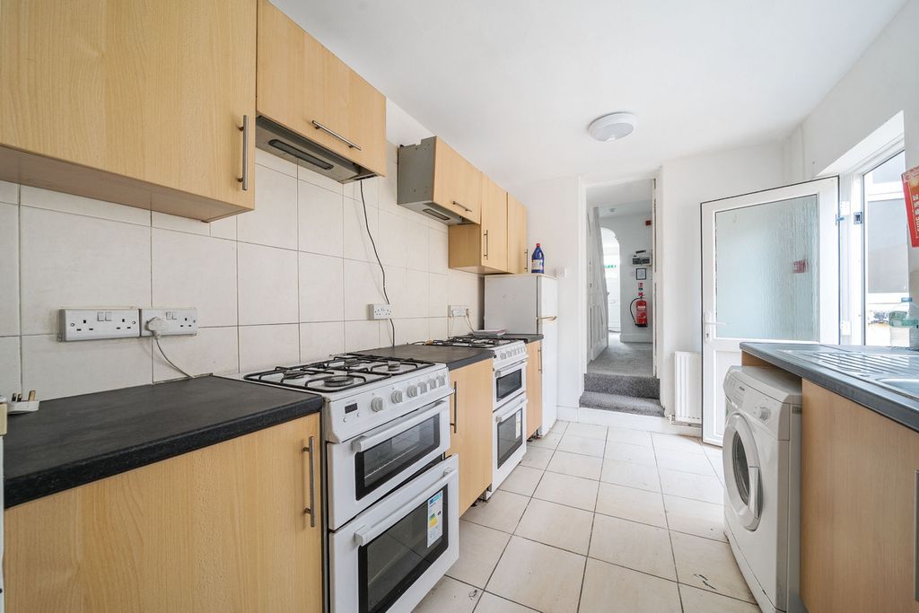 Property photo 1 of 20