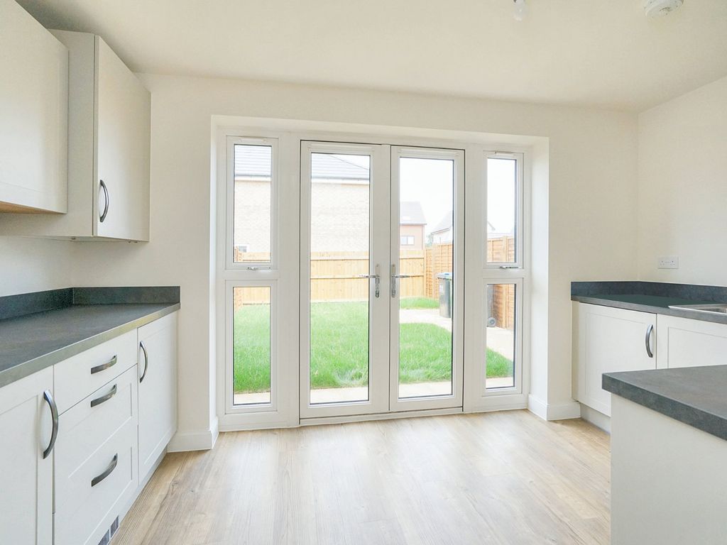 Property photo 2 of 21 Picture No. 17