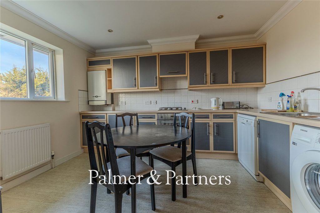 Property photo 3 of 13 Picture No. 10