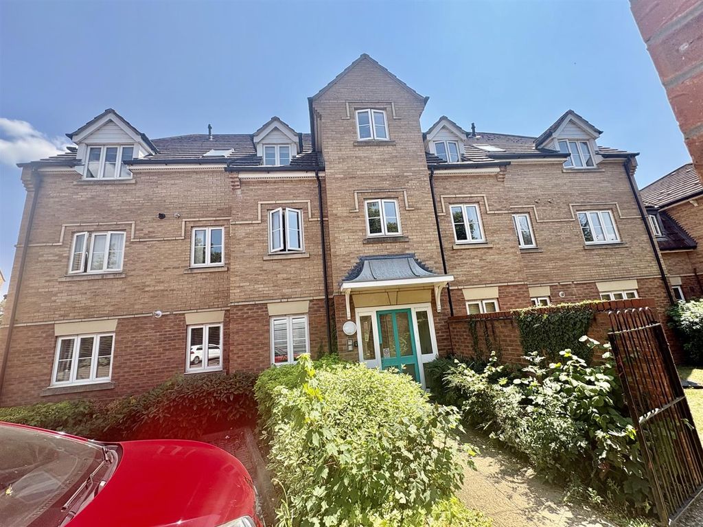 Property photo 1 of 11