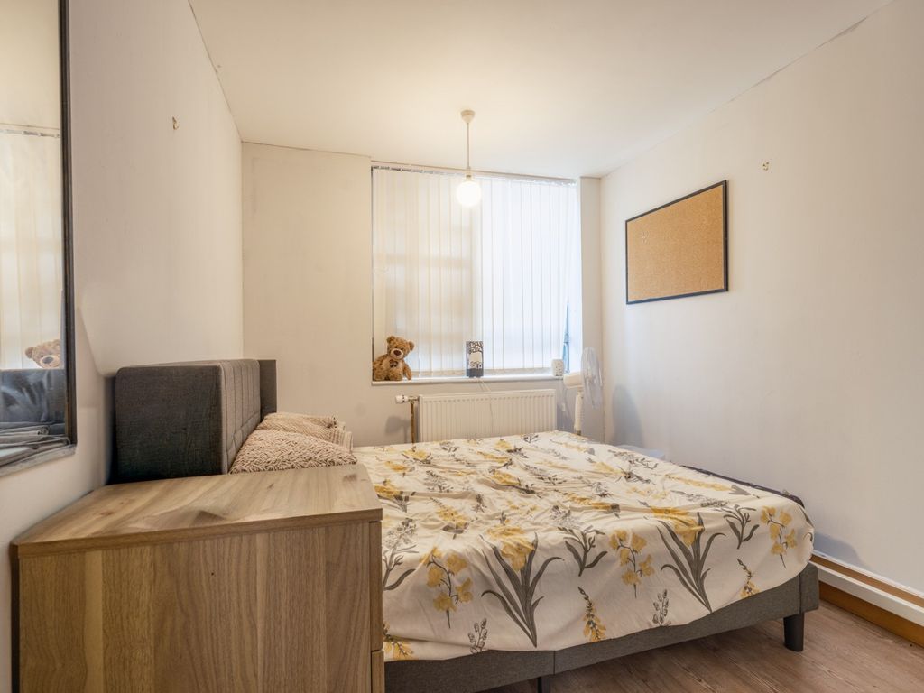 Property photo 3 of 8 5354633