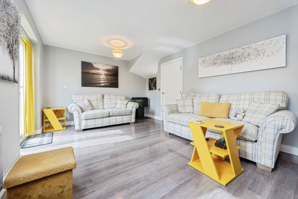 Property photo 2 of 23 Pbox-Img.Jpg