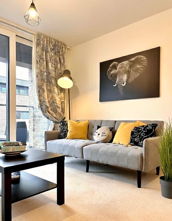 Property photo 2 of 17