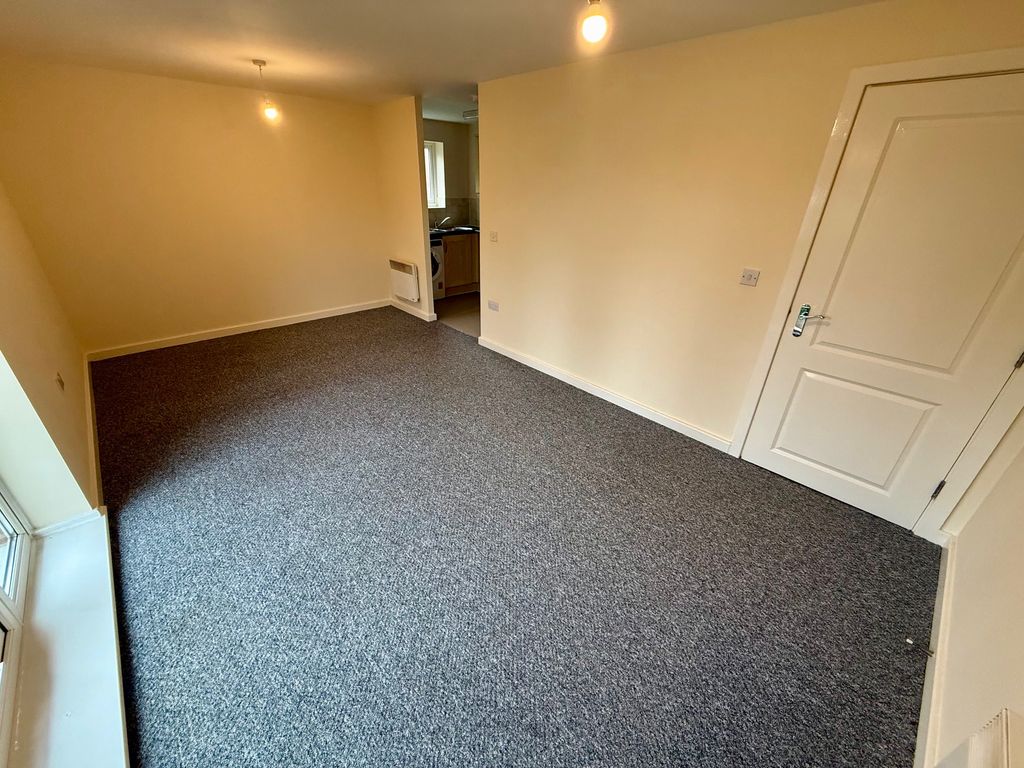 Property photo 3 of 10 Image