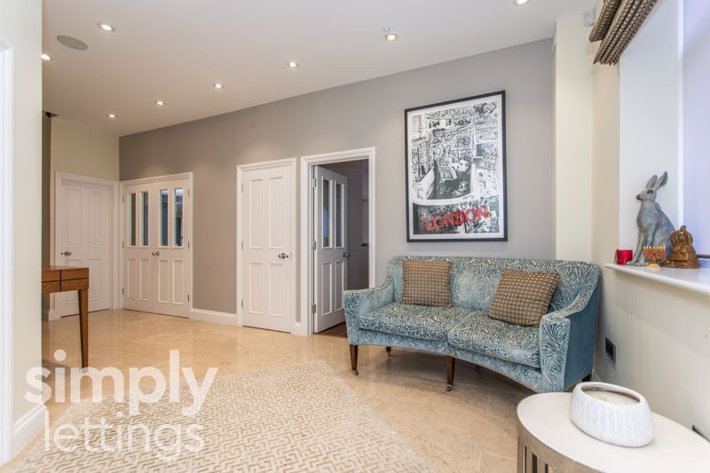 Property photo 2 of 50 Photo 11