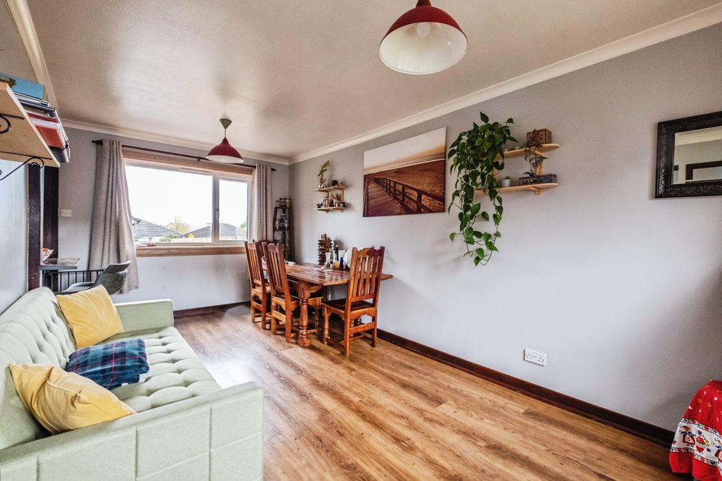 Property photo 2 of 20 Living / Dining Room