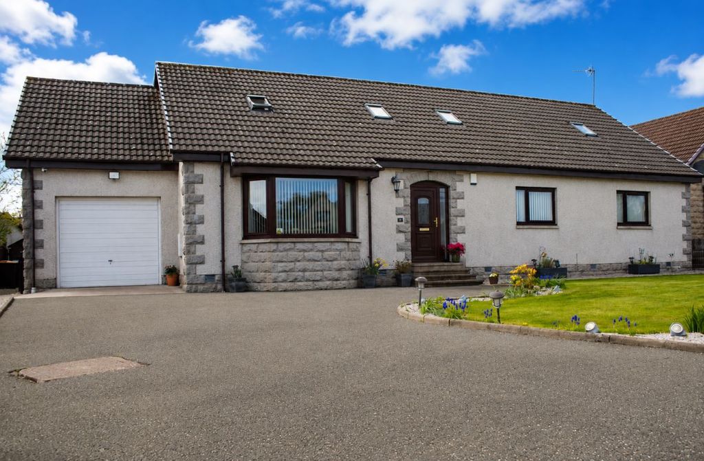Property photo 1 of 30