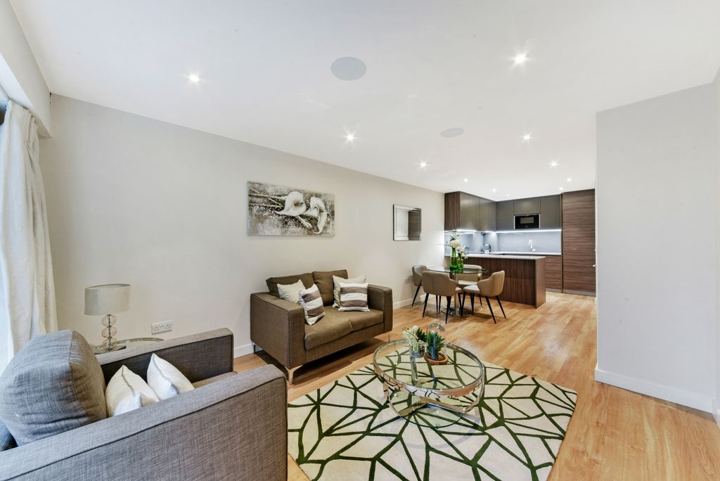 Property photo 1 of 10 Beaufort Park Living