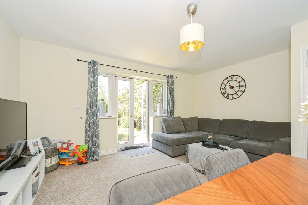 Property photo 3 of 14