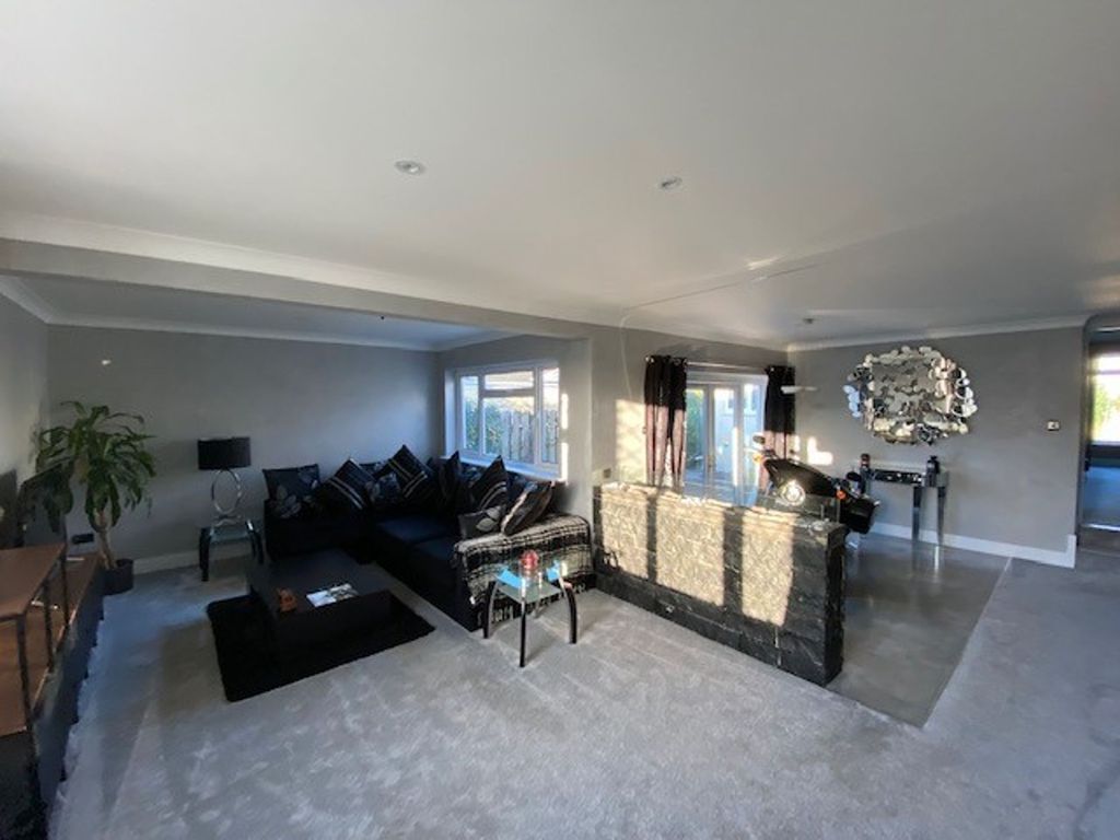 Property photo 3 of 30