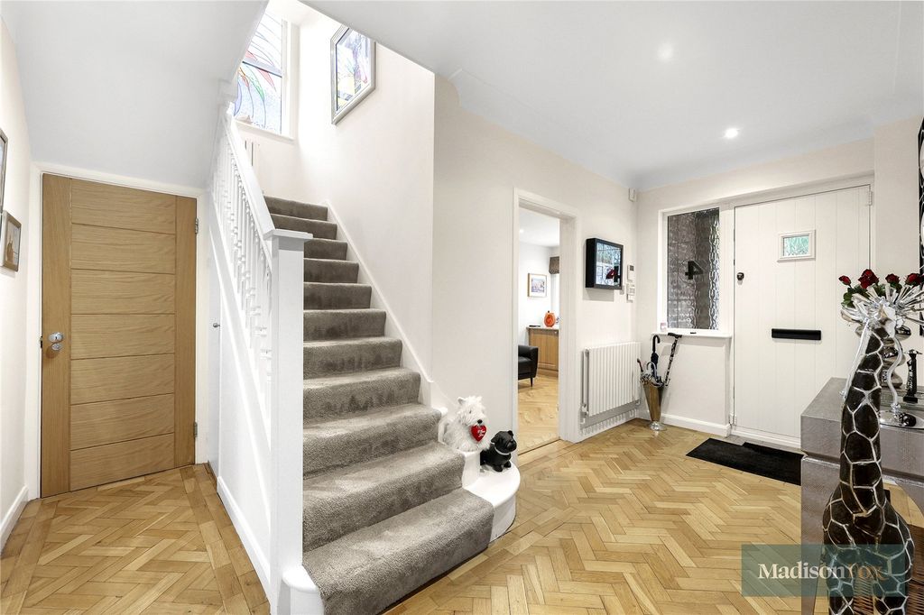 Property photo 2 of 39 Picture No. 29