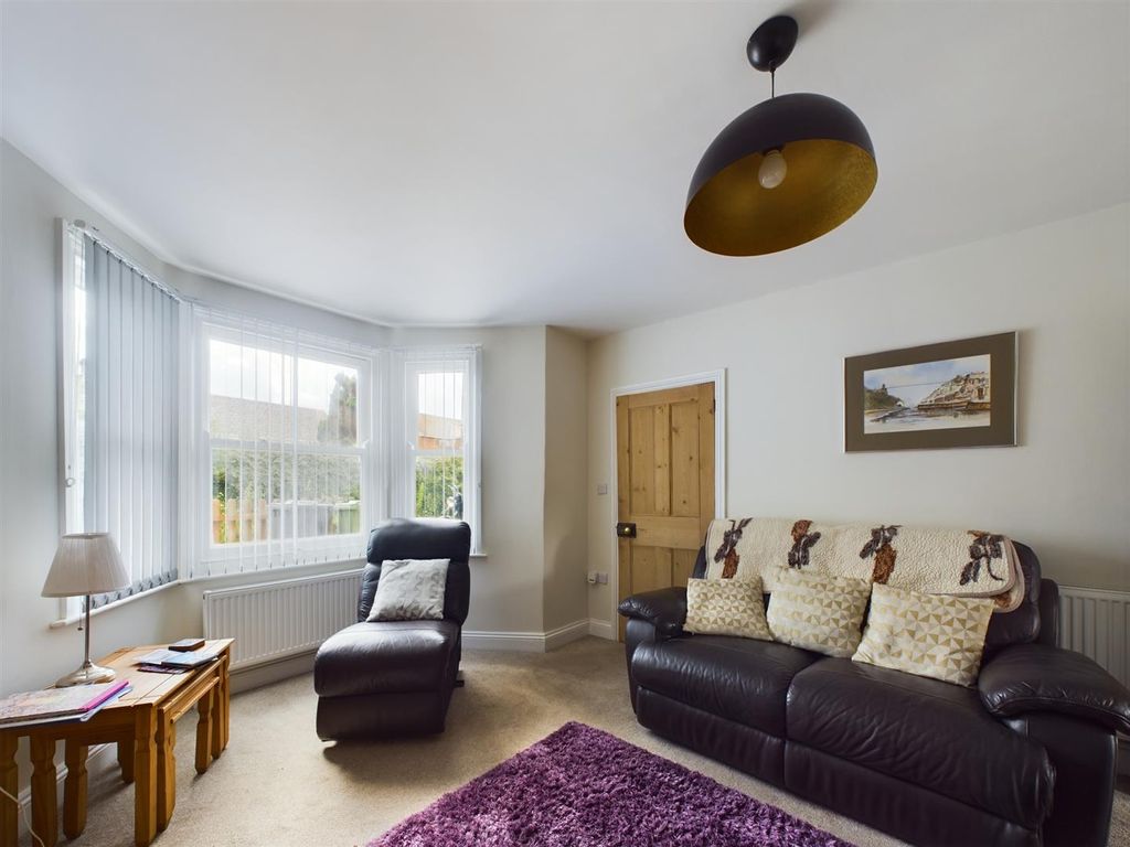 Property photo 3 of 12 Cam02546G0-Pr0238-Still003.Jpg