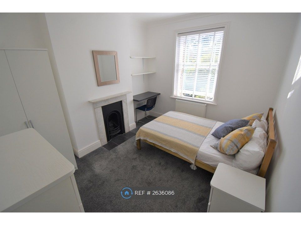 Property photo 3 of 11 Bedroom