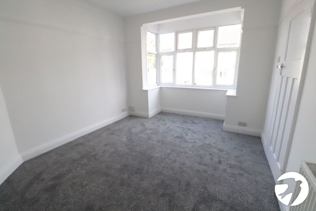 Property photo 3 of 16 Picture No. 18