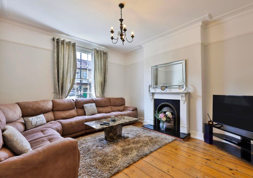 Property photo 3 of 19