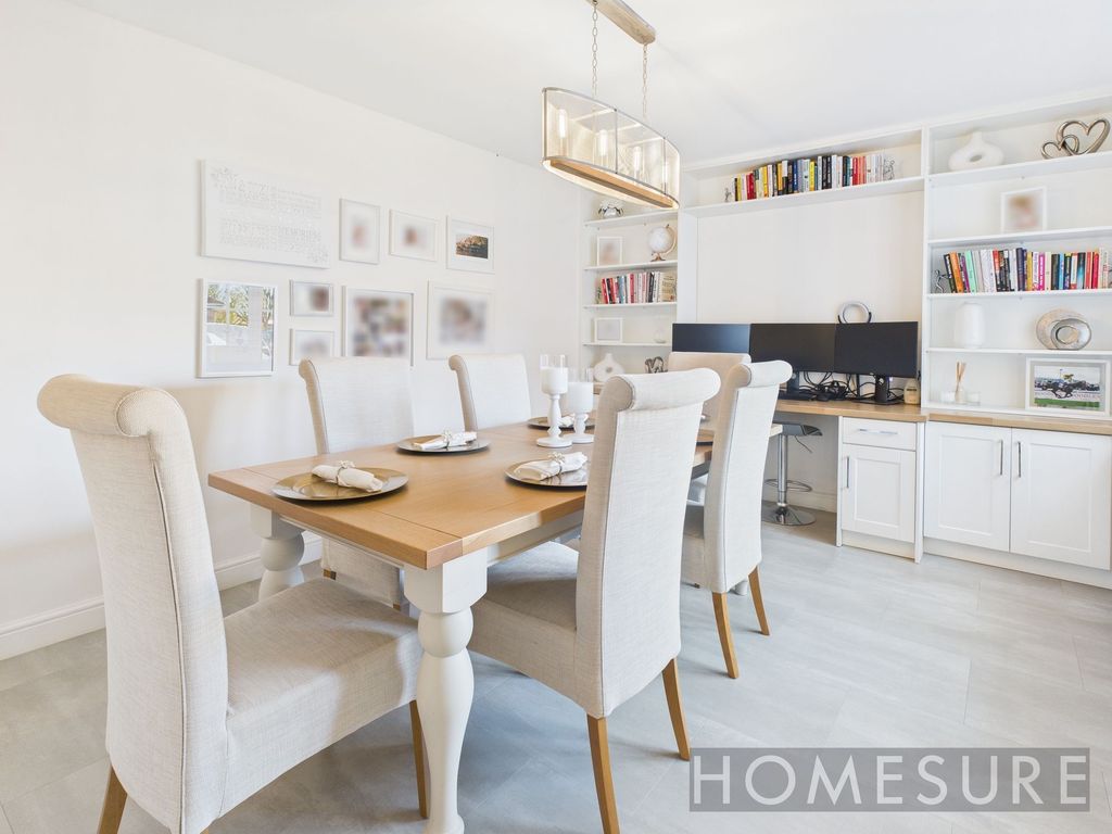 Property photo 2 of 22 Dining Room