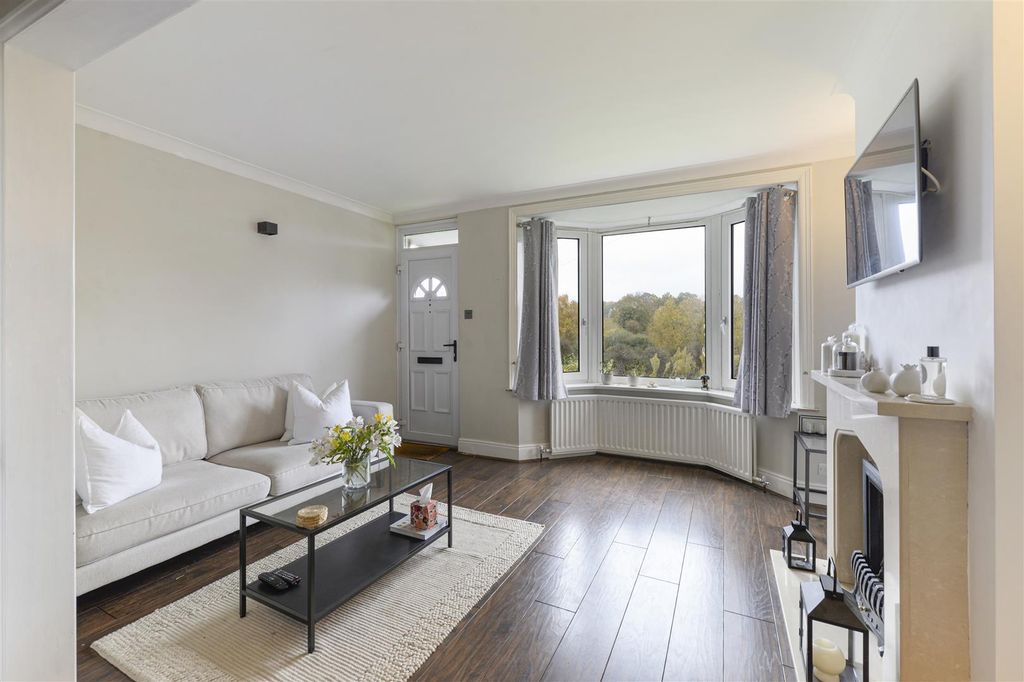 Property photo 3 of 13 269London03.Jpg